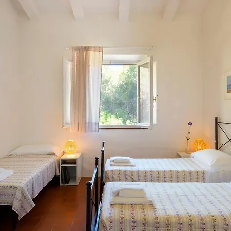 Casa di campagna Tenuta Le *