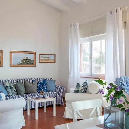 Tenuta Le *