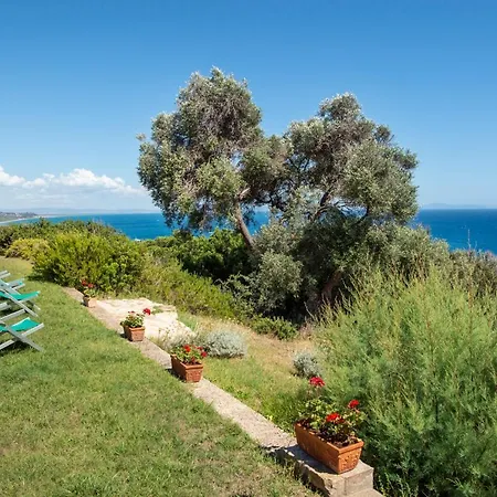 Tenuta Le *